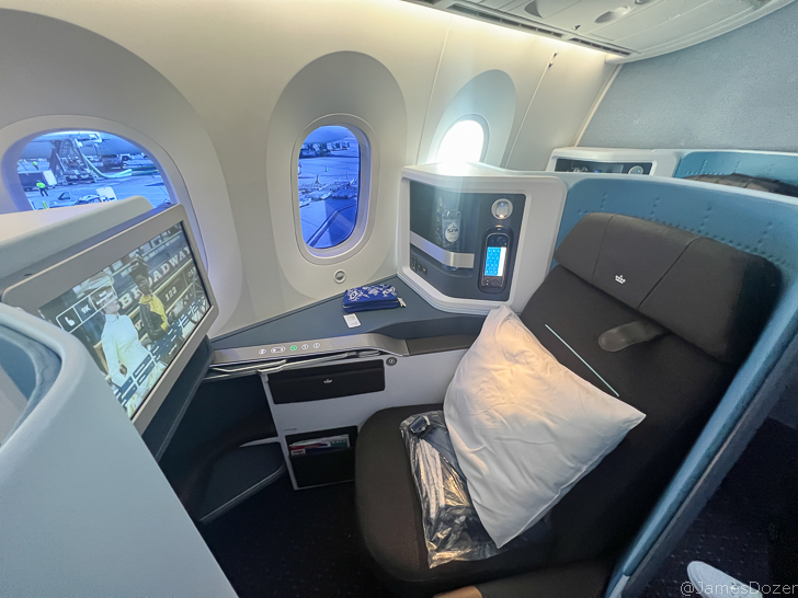 KLM Boeing 787 Business Class cabin